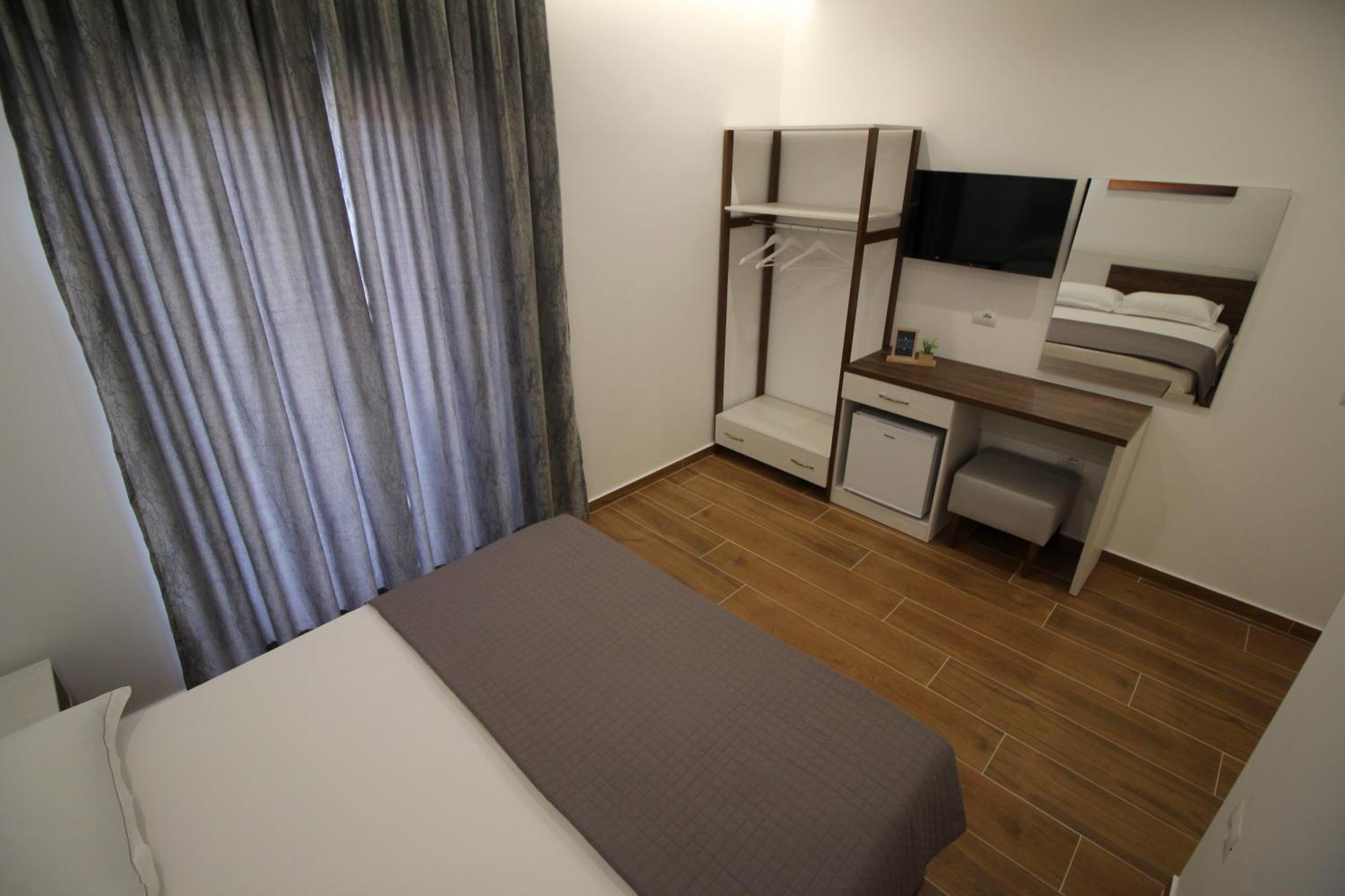 Eden Suites&apartments *